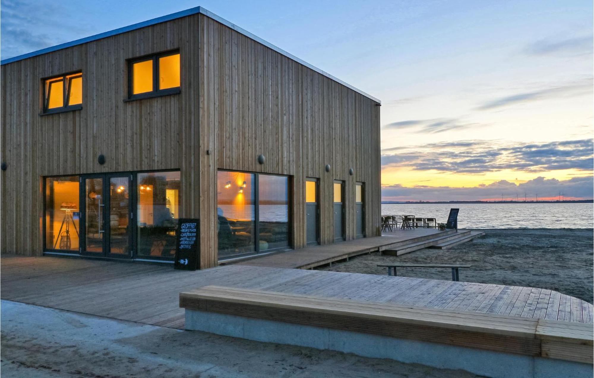 Cozy Home In Lembruch-Duemmer See With Sauna Экстерьер фото